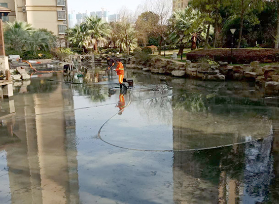 土默特左景观池淤泥清理